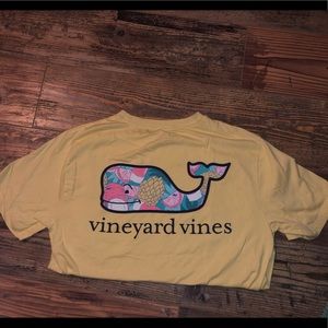 Vineyard Vines Tee Yellow size small